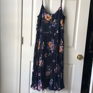 Floral Midi Dress Size M